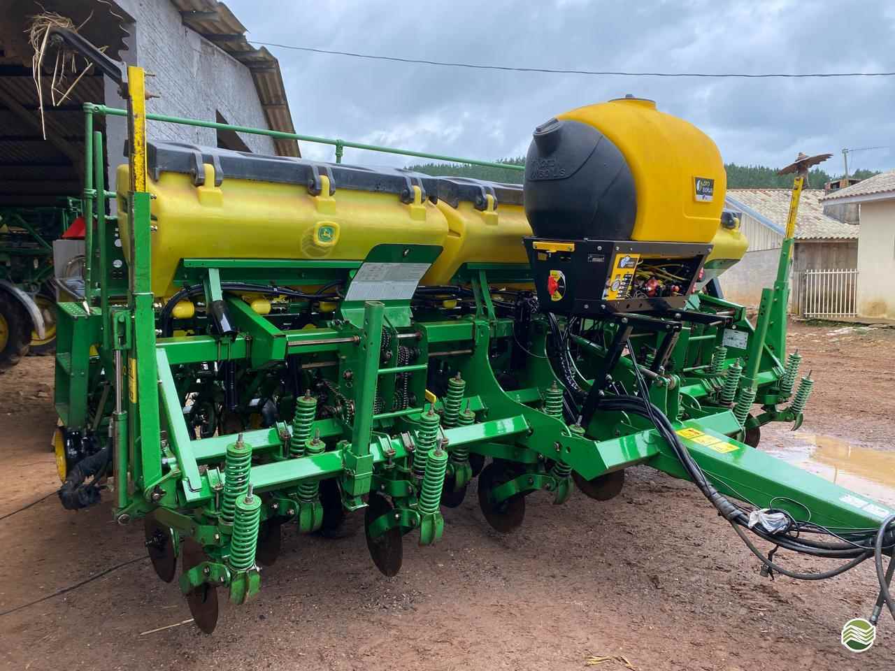 PLANTADEIRA JOHN DEERE PLANTADEIRAS 1111 Pessette Máquinas Agrícolas CHOPINZINHO PARANÁ PR